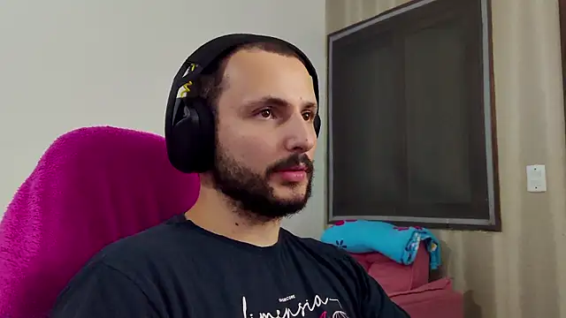 iurytx online show from February 4, 11:53 pm