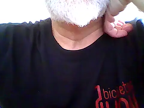 Snapshot of xcimeru chatting on May 29, 1:31 pm xcimeru online show from May 29, 1:31 pm