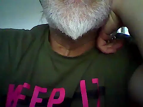 Snapshot of xcimeru chatting on June 12, 12:04 pm xcimeru online show from June 12, 12:04 pm