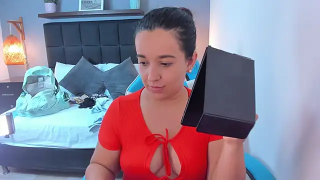 izaro22 online show from September 26, 2:26 am