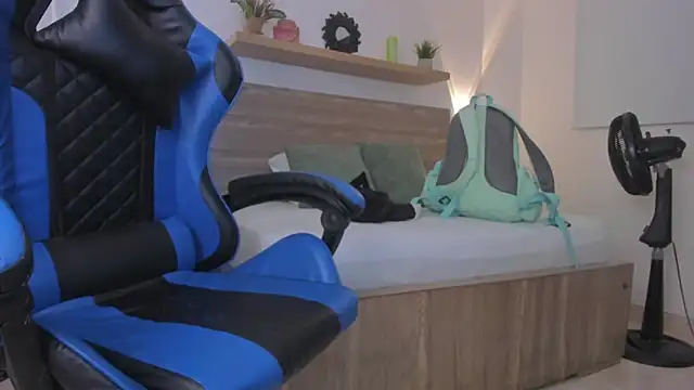 izaro22 online show from February 18, 12:34 pm