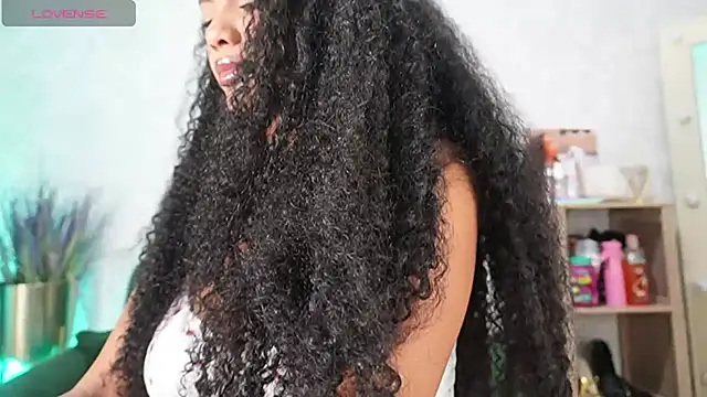 HOTBLACKANDWHITE2 online show from April 8, 3:06 am