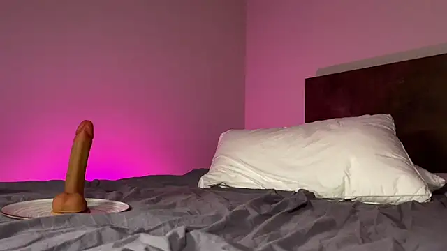 Pi-x-ie online show from April 5, 3:42 pm