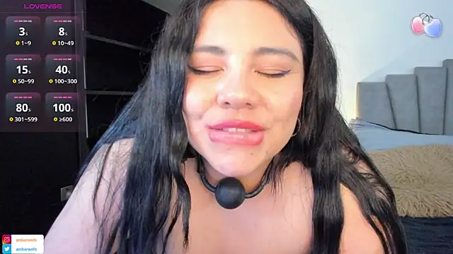 ambar-wells online show from February 4, 8:49 pm