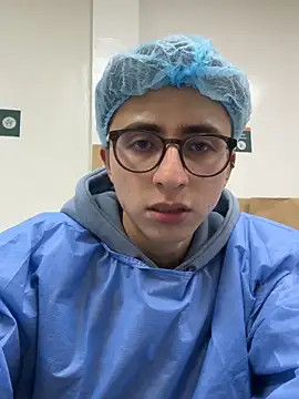 Snapshot of CamiRojas_boy chatting on May 4, 6:15 pm CamiRojas boy online show from May 4, 6:15 pm