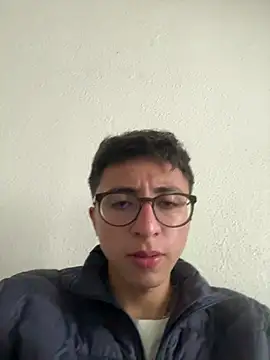 Snapshot of CamiRojas_boy chatting on May 20, 6:03 pm CamiRojas boy online show from May 20, 6:03 pm