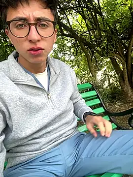 Snapshot of CamiRojas_boy chatting on June 2, 7:16 pm CamiRojas boy online show from June 2, 7:16 pm