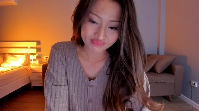 kawaii mia online show from March 7, 4:44 pm