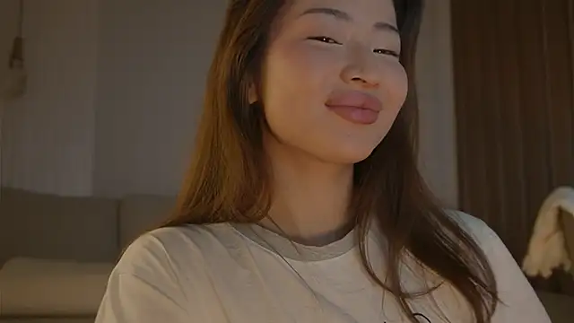 Snapshot of kawaii_mia chatting on June 2, 1:18 am kawaii mia online show from June 2, 1:18 am