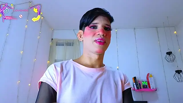 Ariel Femboy  online show from January 17, 5:34 am