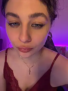 Snapshot of Your_insomniya chatting on April 14, 9:21 pm Your insomniya online show from April 14, 9:21 pm