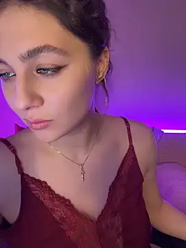 Snapshot of Your_insomniya chatting on April 17, 9:29 pm Your insomniya online show from April 17, 9:29 pm