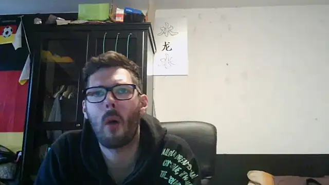 Snapshot of Die-geile-Sau chatting on May 13, 5:32 pm Die-geile-Sau online show from May 13, 5:32 pm