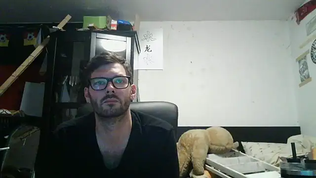 Snapshot of Die-geile-Sau chatting on May 26, 7:43 pm Die-geile-Sau online show from May 26, 7:43 pm