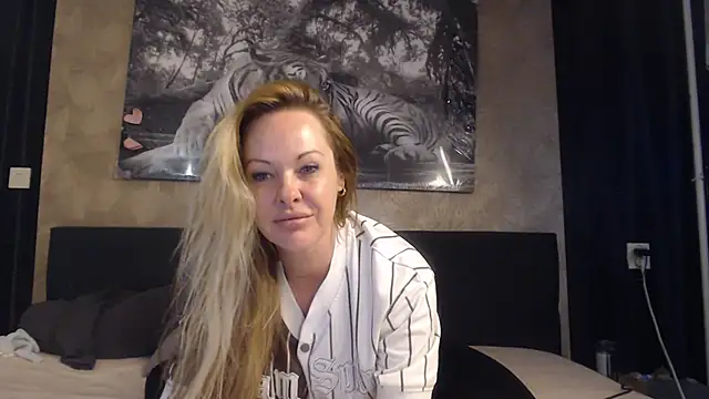 Snapshot of dutch_prinses chatting on April 4, 3:09 pm dutch prinses online show from April 4, 3:09 pm
