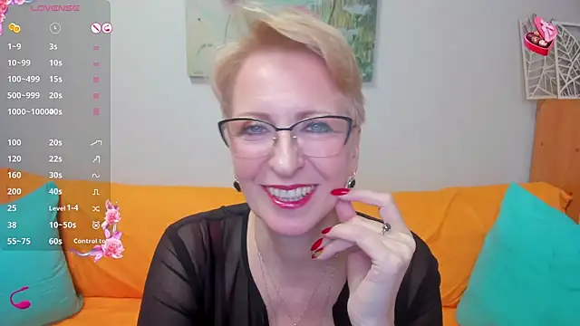 iamyourdream89 online show from February 12, 3:16 pm