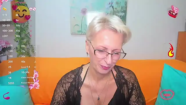 iamyourdream89 online show from October 3, 10:12 am