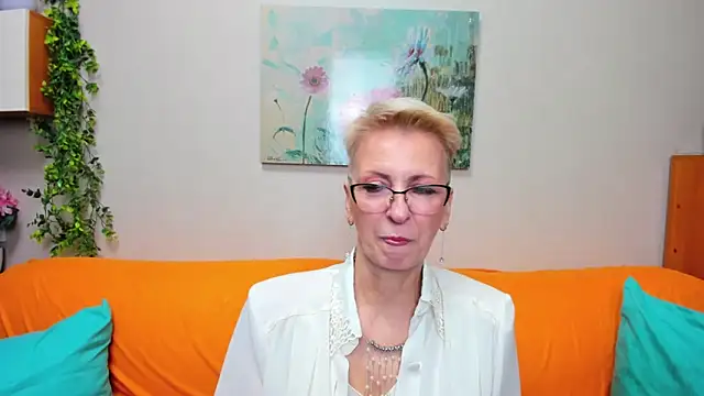 iamyourdream89 online show from December 21, 7:48 am