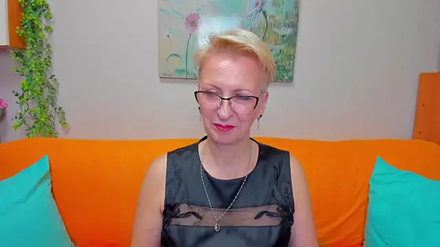 iamyourdream89 online show from March 14, 1:05 pm