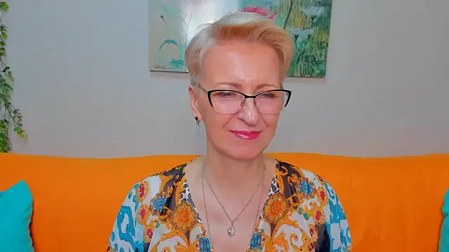 iamyourdream89 online show from April 17, 11:13 am