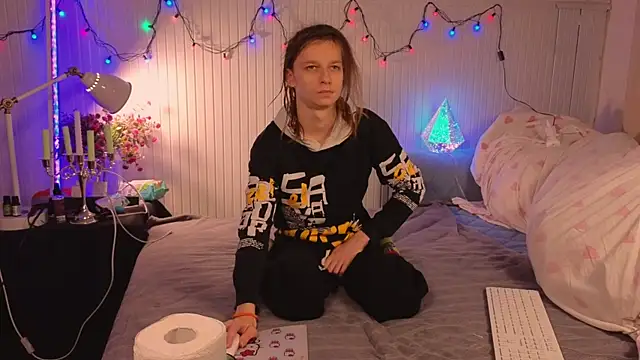 Frank Fraer online show from November 25, 2:17 pm