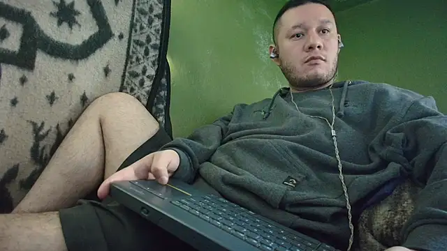 sweet cock28 online show from November 14, 3:22 pm