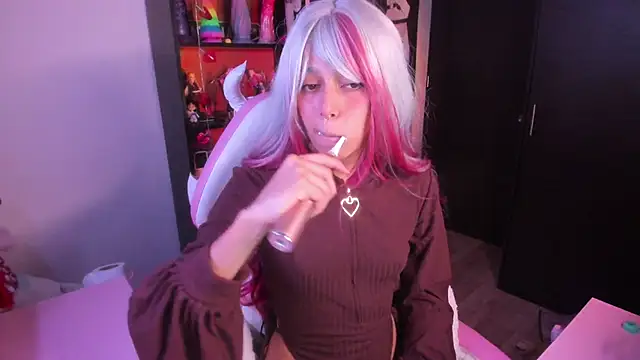 amber yull online show from April 26, 2:31 am