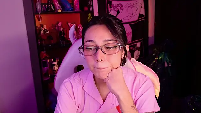 Snapshot of amber_yull chatting on June 28, 2:17 am amber yull online show from June 28, 2:17 am