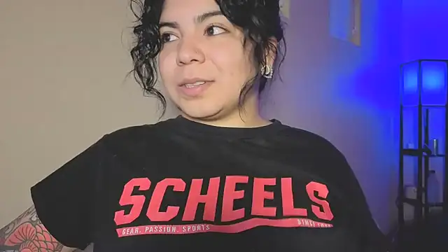 kimmiakiss22 online show from March 2, 5:44 am