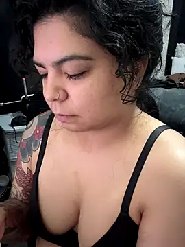 kimmiakiss22 online show from October 11, 8:18 pm