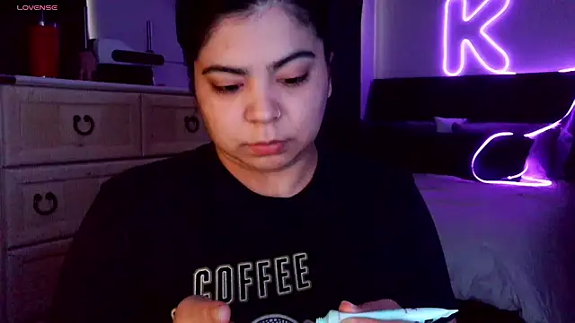 kimmiakiss22 online show from February 5, 7:18 pm