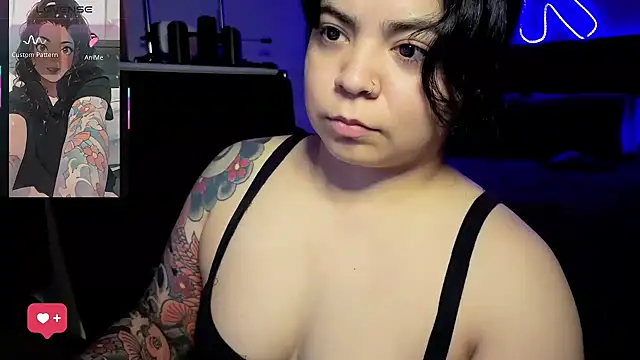 kimmiakiss22 online show from June 2, 2:02 am