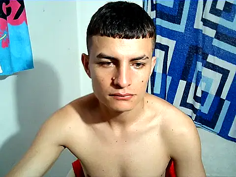 Snapshot of SHAT_SEX chatting on October 29, 3:36 pm SHAT SEX online show from October 29, 3:36 pm