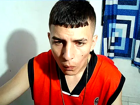 Snapshot of SHAT_SEX chatting on November 5, 5:57 pm SHAT SEX online show from November 5, 5:57 pm