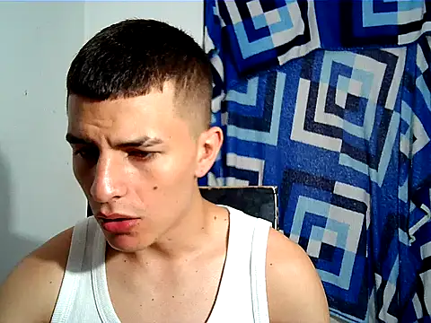 Snapshot of SHAT_SEX chatting on November 20, 4:07 pm SHAT SEX online show from November 20, 4:07 pm