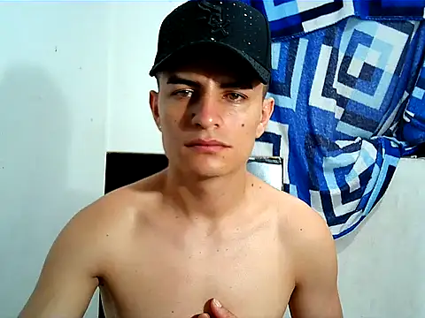 Snapshot of SHAT_SEX chatting on November 25, 2:39 pm SHAT SEX online show from November 25, 2:39 pm