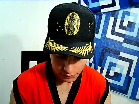 Snapshot of SHAT_SEX chatting on November 26, 3:35 pm SHAT SEX online show from November 26, 3:35 pm