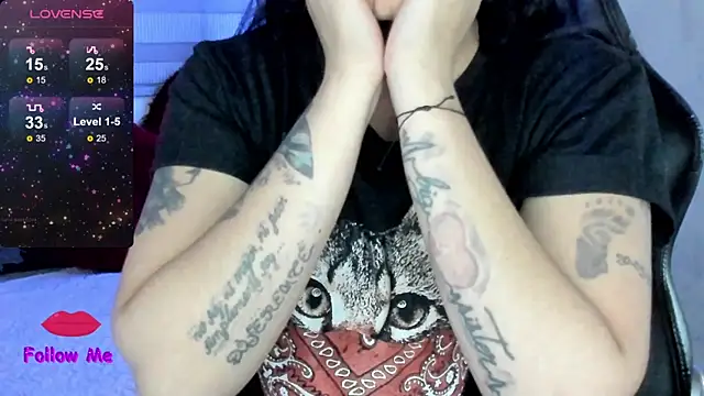 natasha logan  online show from April 12, 4:06 am