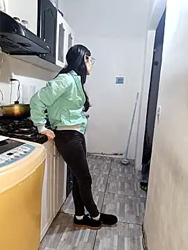 catire2323 online show from September 21, 3:19 am