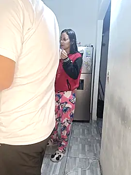 catire2323 online show from March 26, 4:18 am