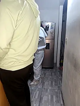 catire2323 online show from April 8, 12:54 am