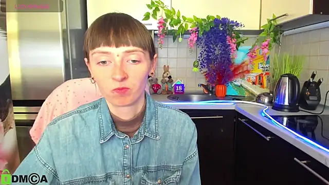 TayanaJons online show from April 13, 7:03 am