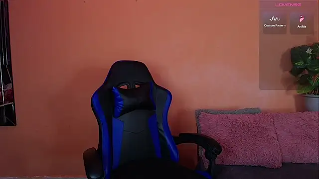 GiordanaPinoo online show from December 19, 11:34 pm