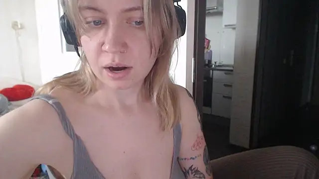 amanda kiss kiss online show from March 2, 12:43 pm