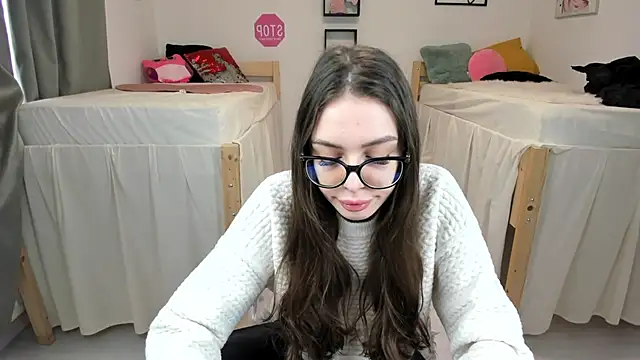 18perfecttits online show from February 6, 12:05 pm