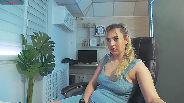 AvaBlue  online show from February 24, 9:00 am