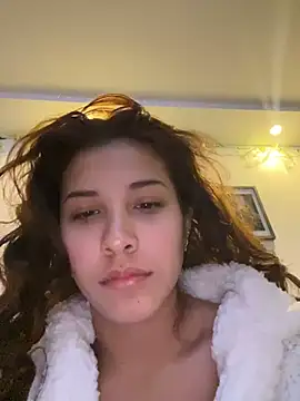 Snapshot of crystal_bunny7 chatting on December 6, 11:57 pm crystal bunny7 online show from December 6, 11:57 pm