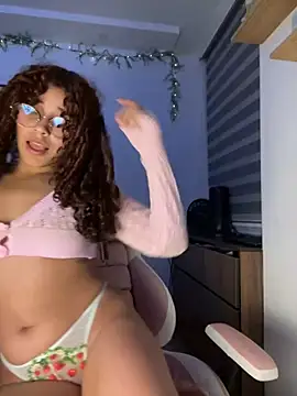 Snapshot of crystal_bunny7 chatting on February 11, 6:19 am crystal bunny7 online show from February 11, 6:19 am