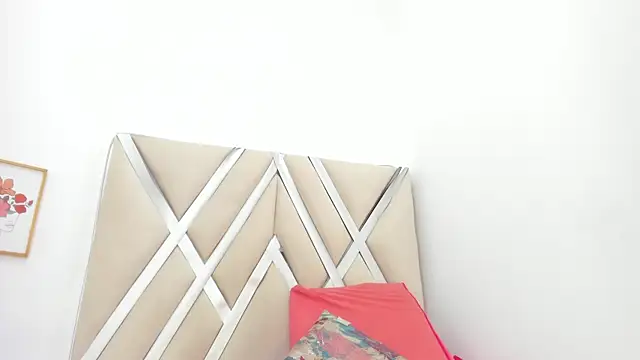 Snapshot of rihanna_abiodun chatting on February 8, 8:34 pm rihanna abiodun online show from February 8, 8:34 pm