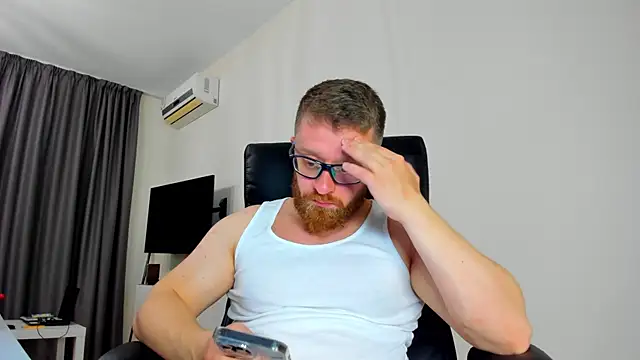 Findom guy online show from April 4, 11:51 am